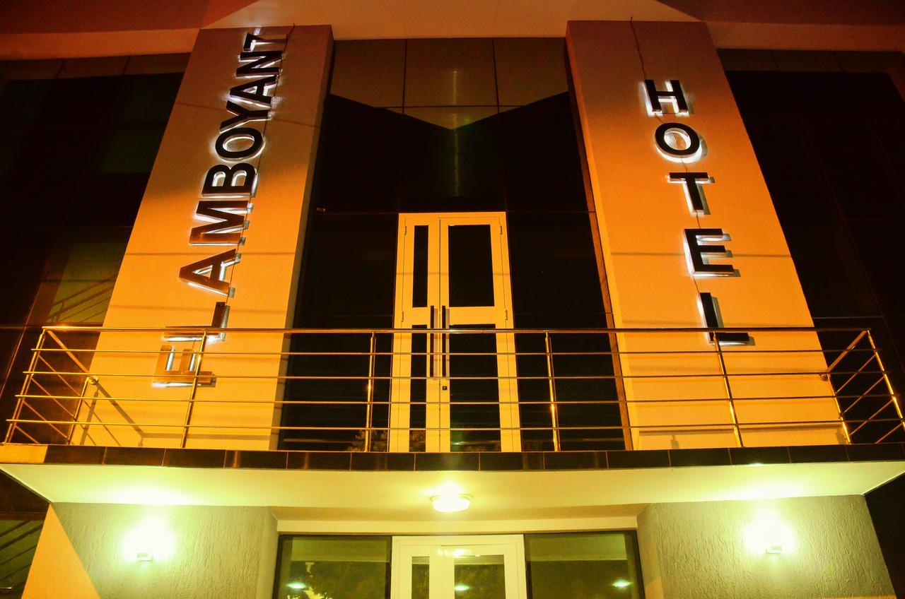 Hotel Flamboyant Catalao Luaran gambar